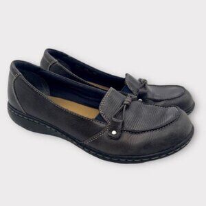 Clarks Bendables Sz 6.5 Black Charcoal Leather Slip On Comfort Woman's Loafers
